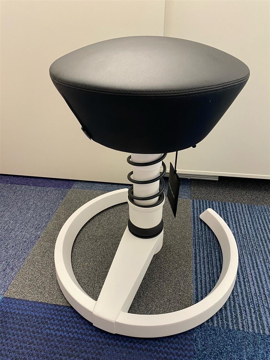 Aeris Swopper Schwarz Weiss Kunstleder Ausstellungsstück