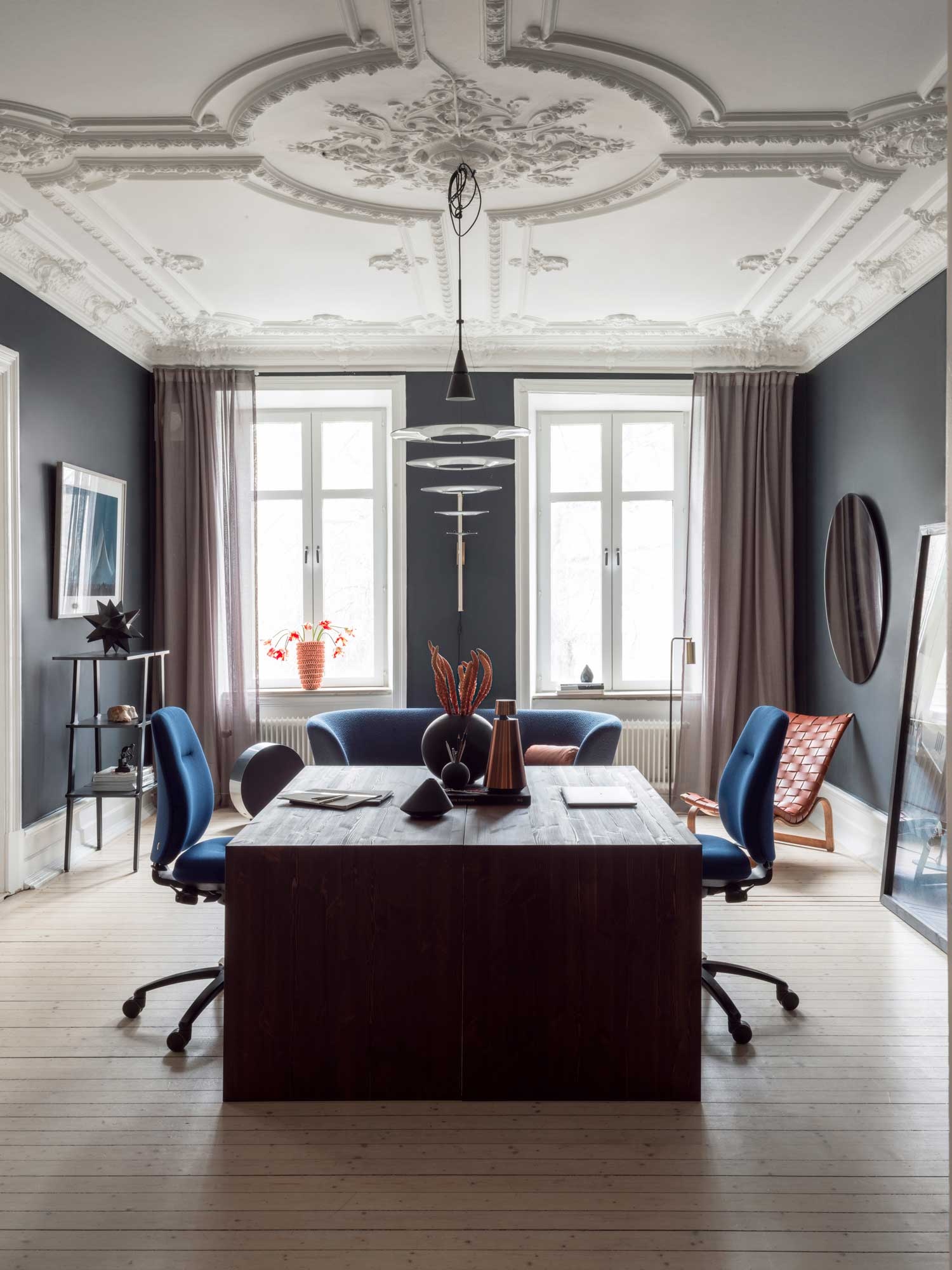 RH New Logic Modell 200 Drehstuhl