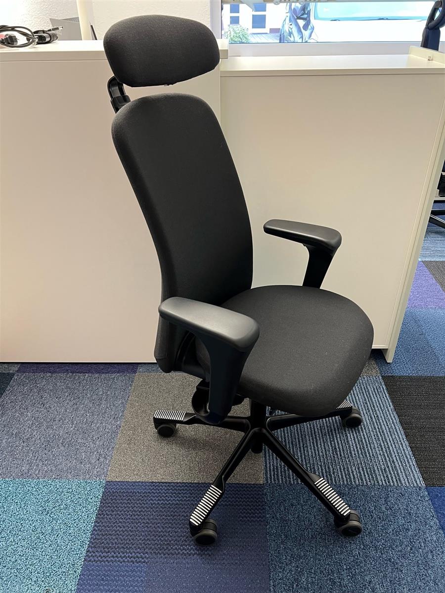 HAG Sofi 7300 Schwarz Nackenstütze Bemusterungsstuhl