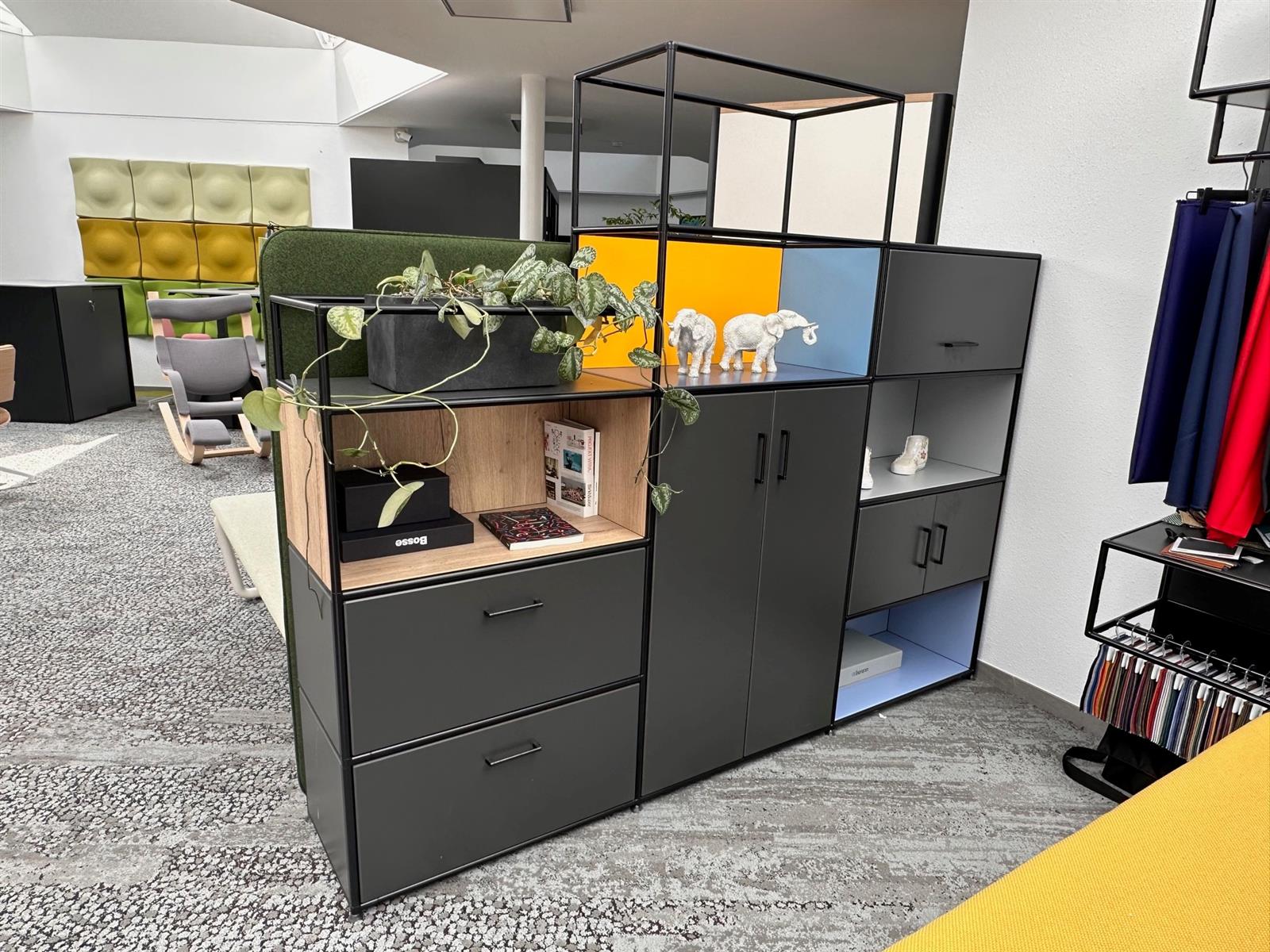 Bosse Schrank oder Raumteiler  Ausstellungsstück