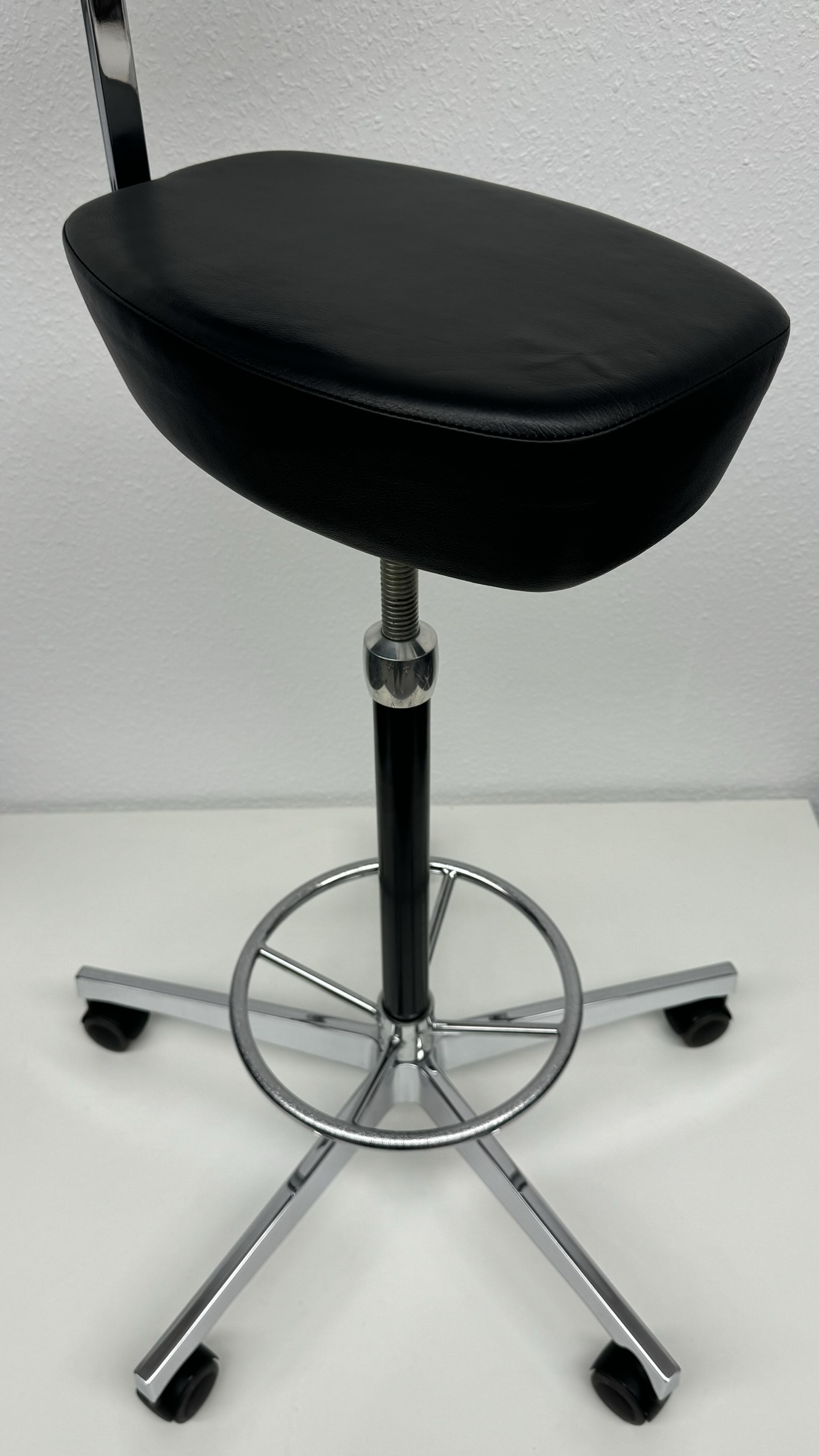 Vitra Nelson Perch Barhocker - Leder Schwarz, Gebraucht und Aufbereitet