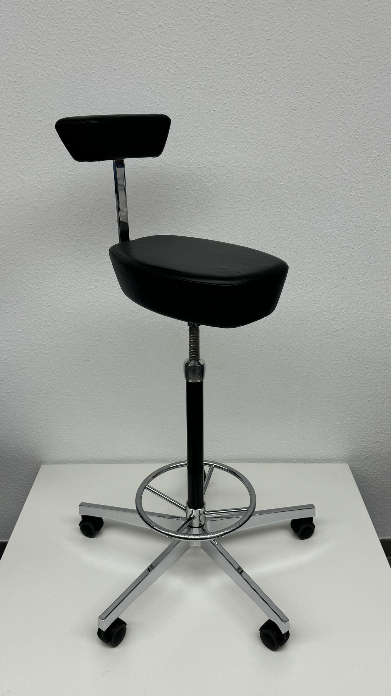 Vitra Nelson Perch Barhocker - Leder Schwarz, Gebraucht und Aufbereitet