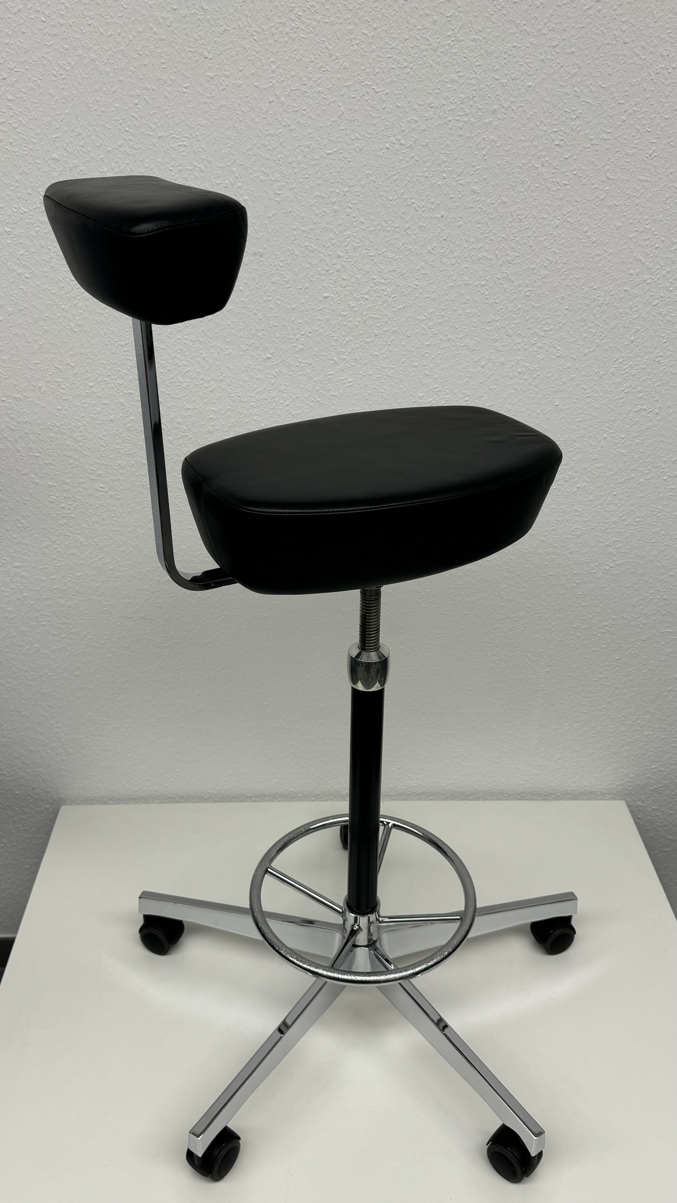 Vitra Nelson Perch Barhocker - Leder Schwarz, Gebraucht und Aufbereitet