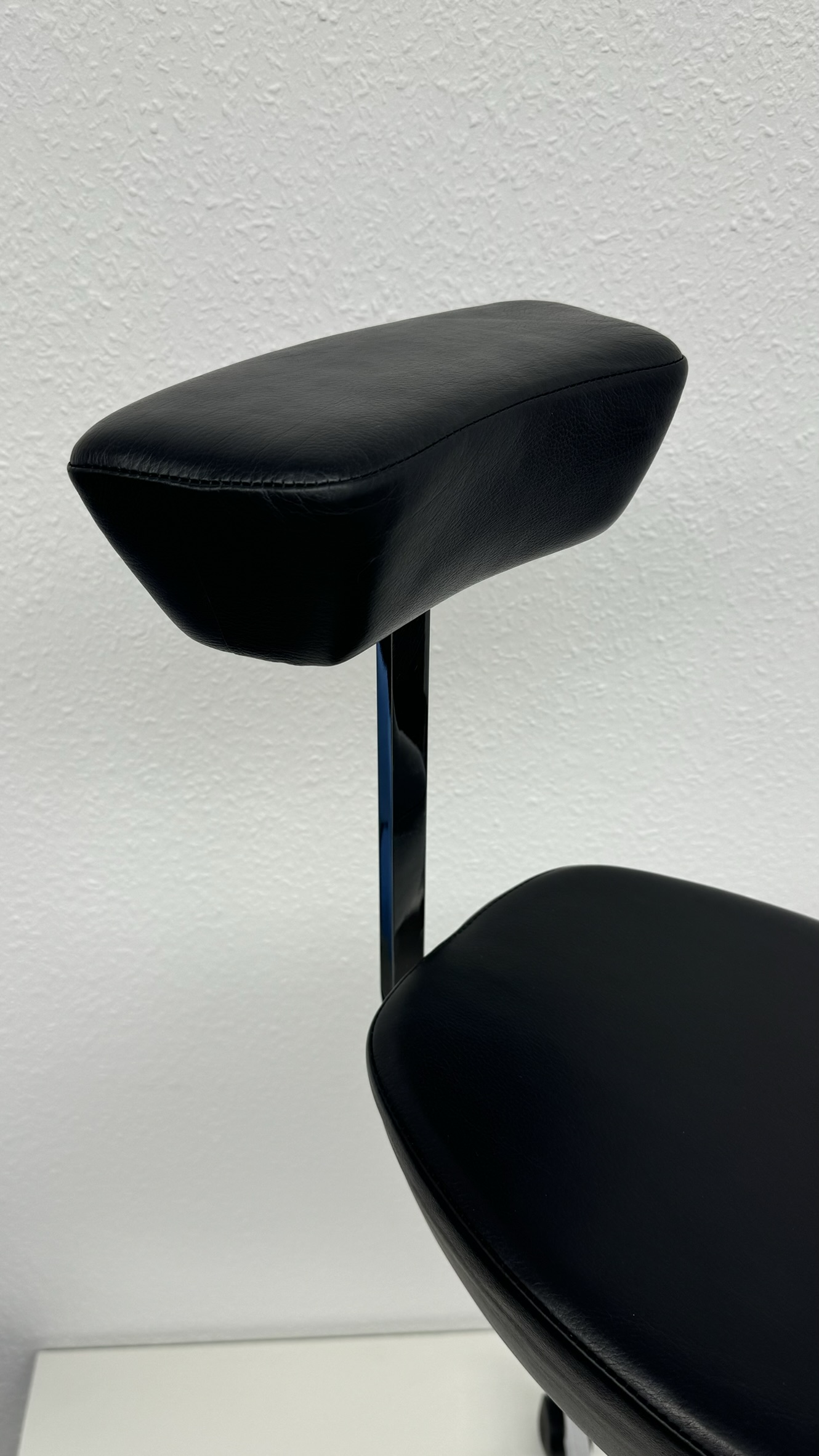 Vitra Nelson Perch Barhocker - Leder Schwarz, Gebraucht und Aufbereitet