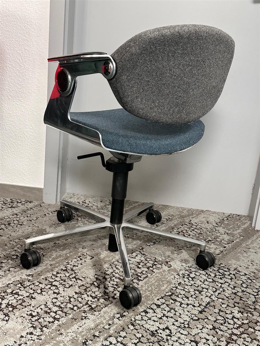 K+N Balance.Chair Steh- Sitz-Drehstuhl Ausstellungsstück 
