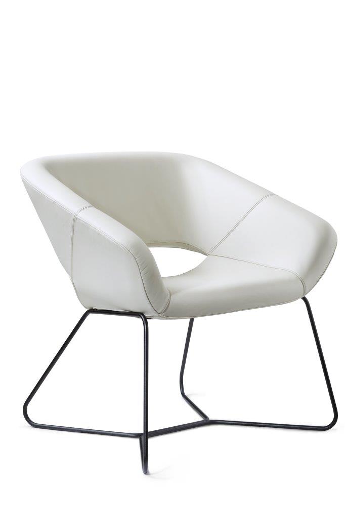 Züco Averio Loungesessel mit Kufengestell, straff gepolstert