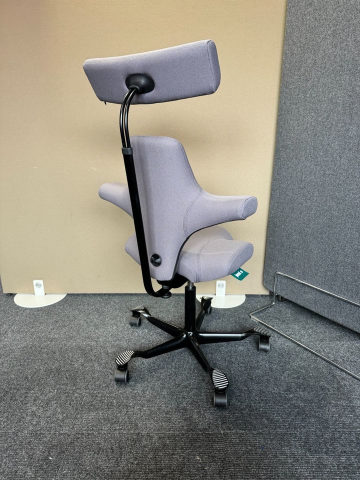 HAG Capisco 8107 Xtreme Hellgrau Bürodrehstuhl Ausstellungsstück