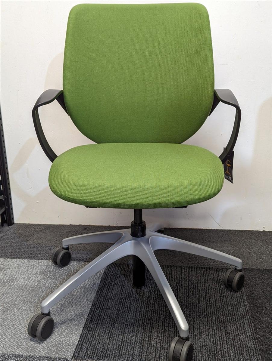 Giroflex 313-8539 Drehstuhl mit Polsterrücken (Ausstellungstück / Musterstuhl)